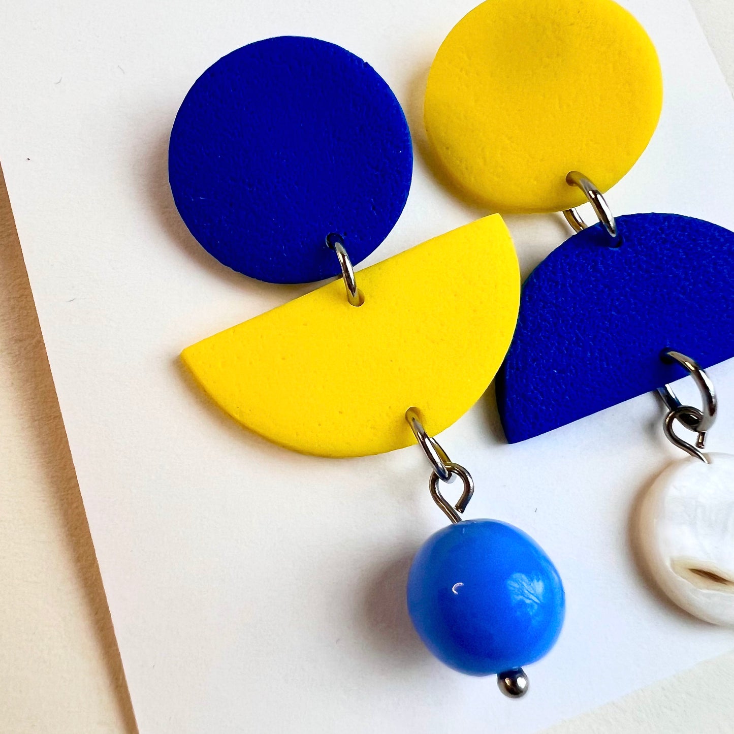 Dangle earrings FIN