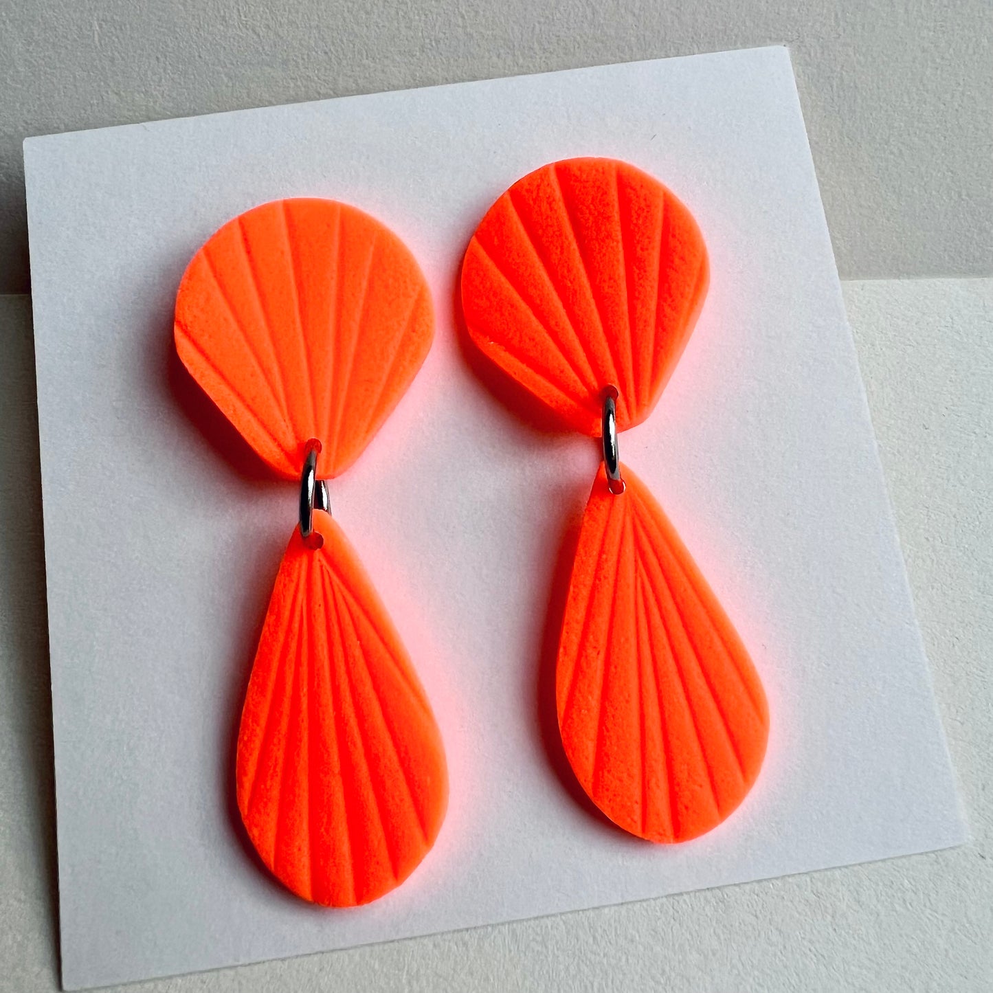 Short dangle earrings DAN