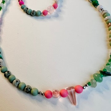 Beaded necklace and bracelet set