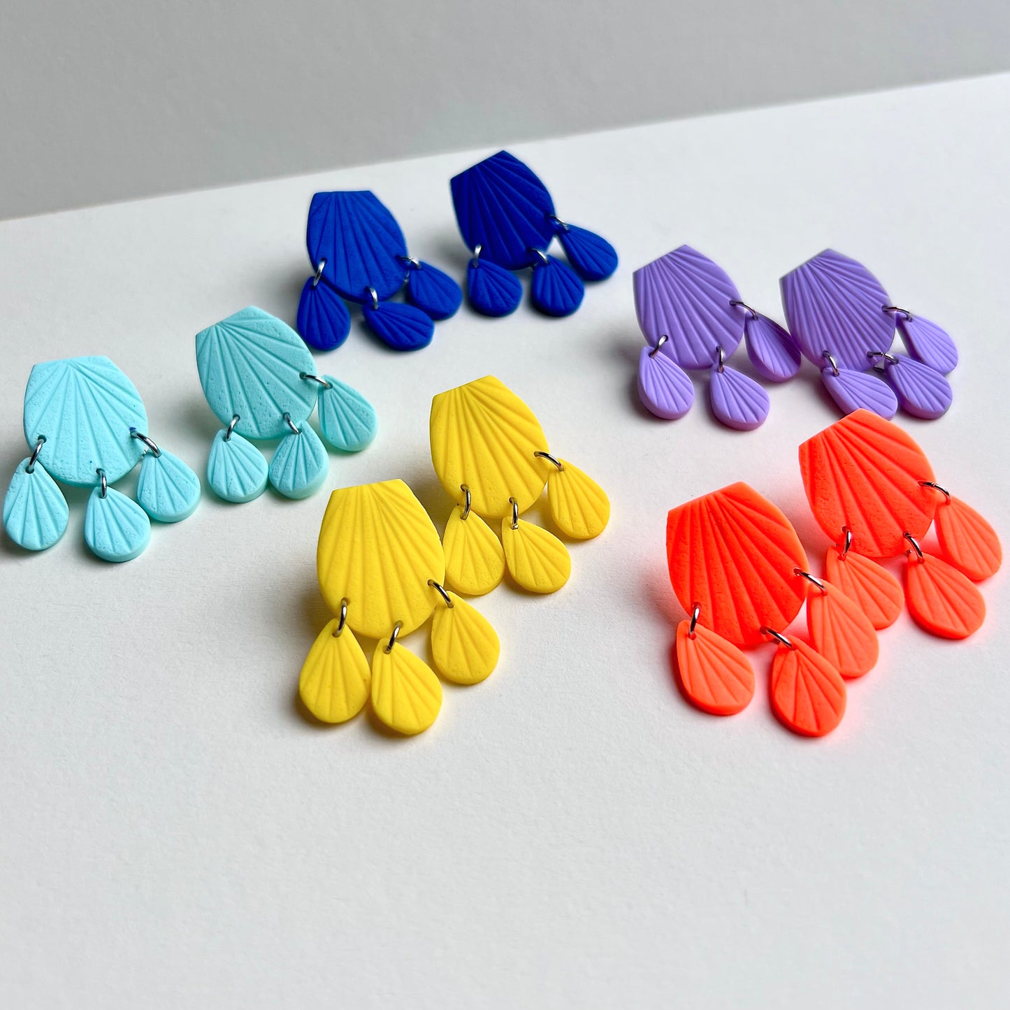Short dangle earrings TIA