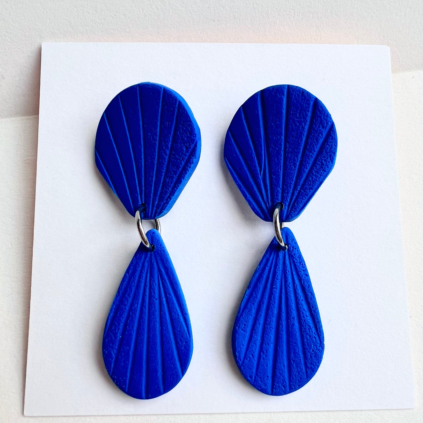 Short dangle earrings DAN