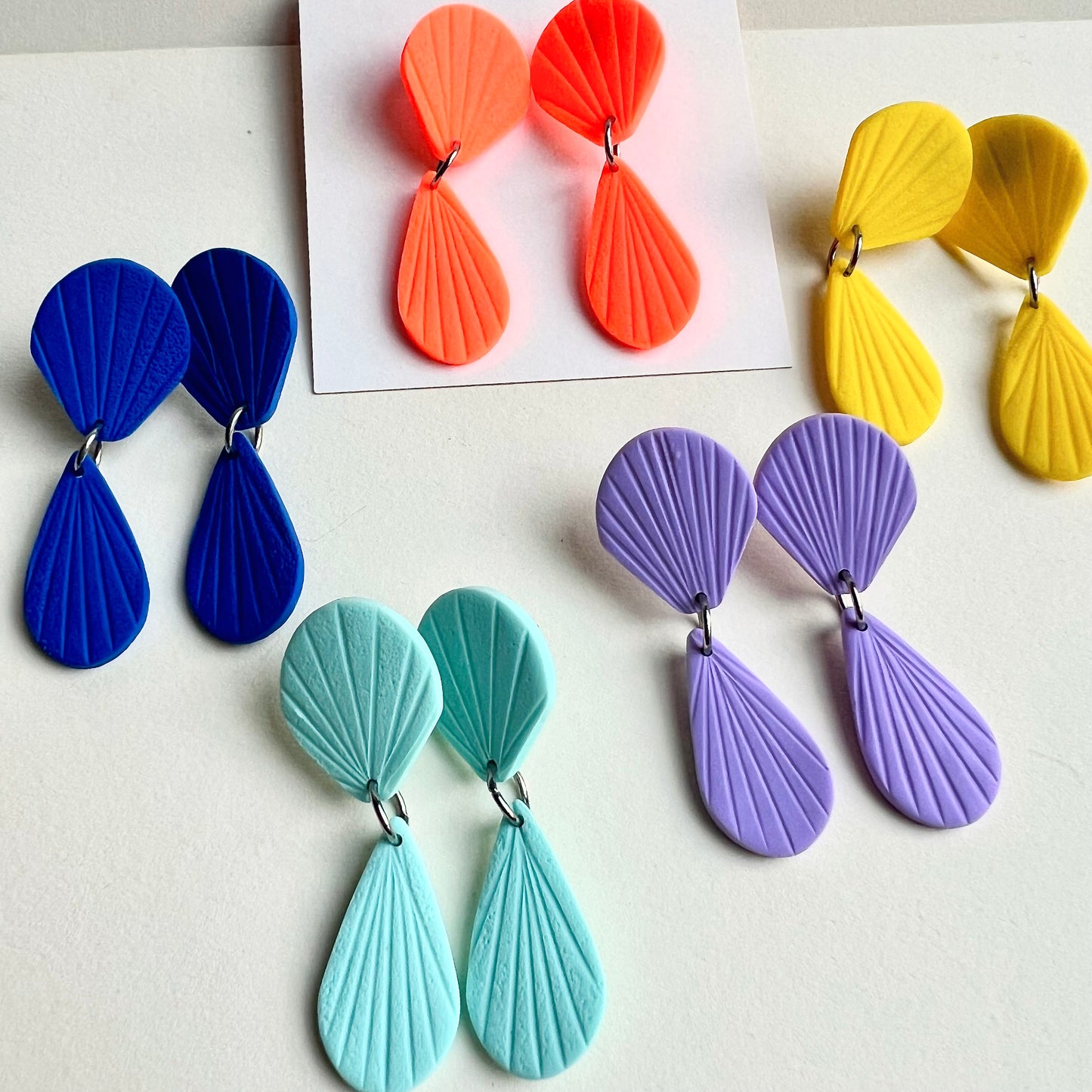 Short dangle earrings DAN