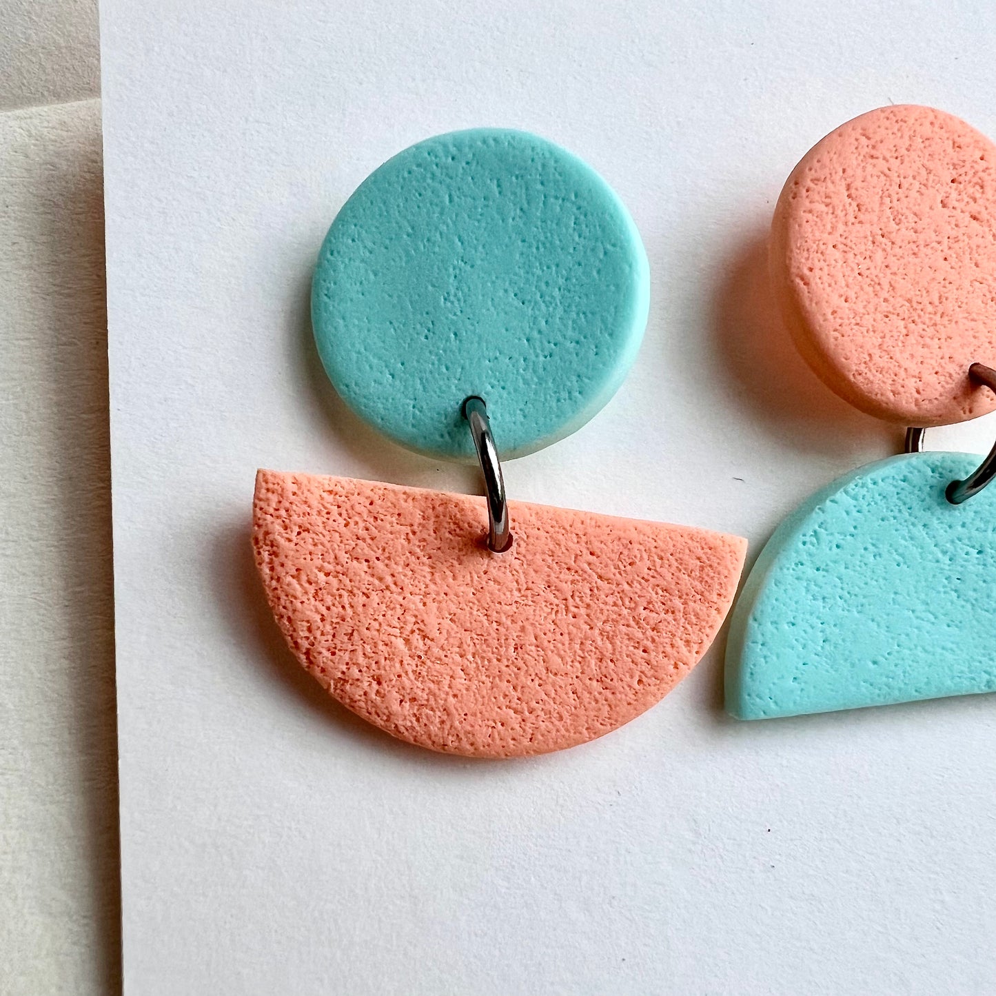 Short dangle earrings HUGH