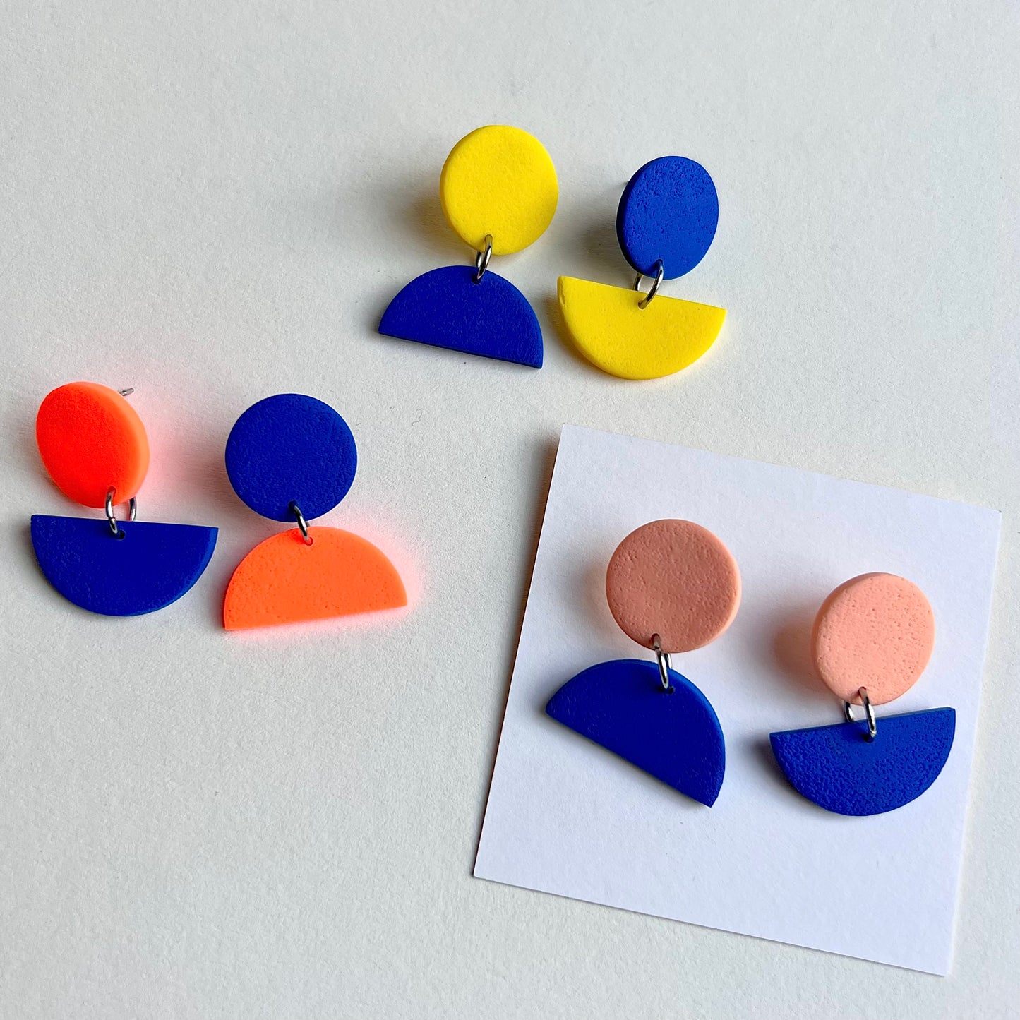 Short dangle earrings HUGH