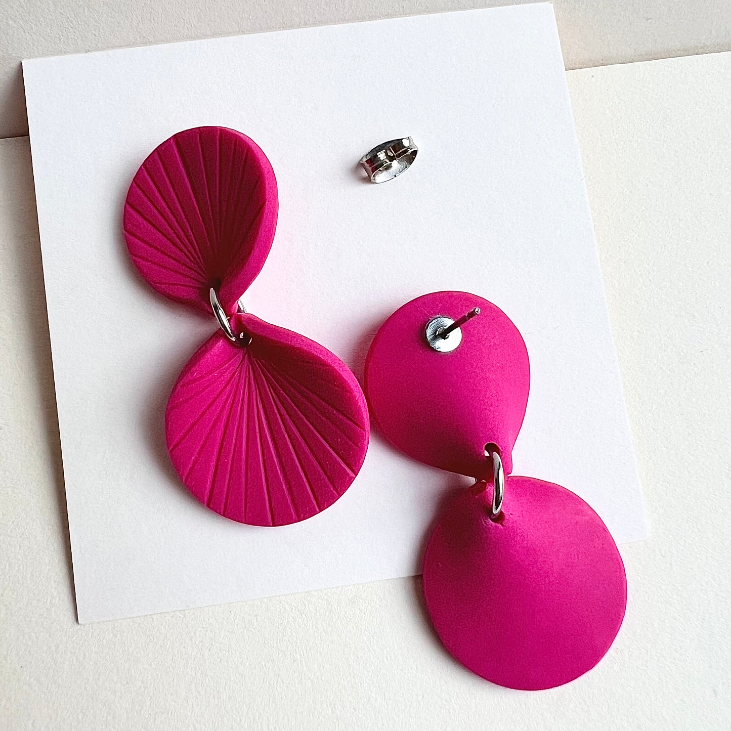 Colour-blocked earrings REI