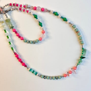 Beaded necklace and bracelet set