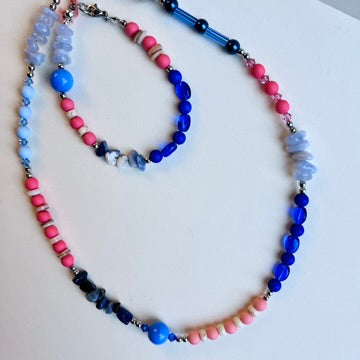 Beaded necklace and bracelet set