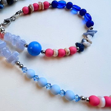 Beaded necklace and bracelet set