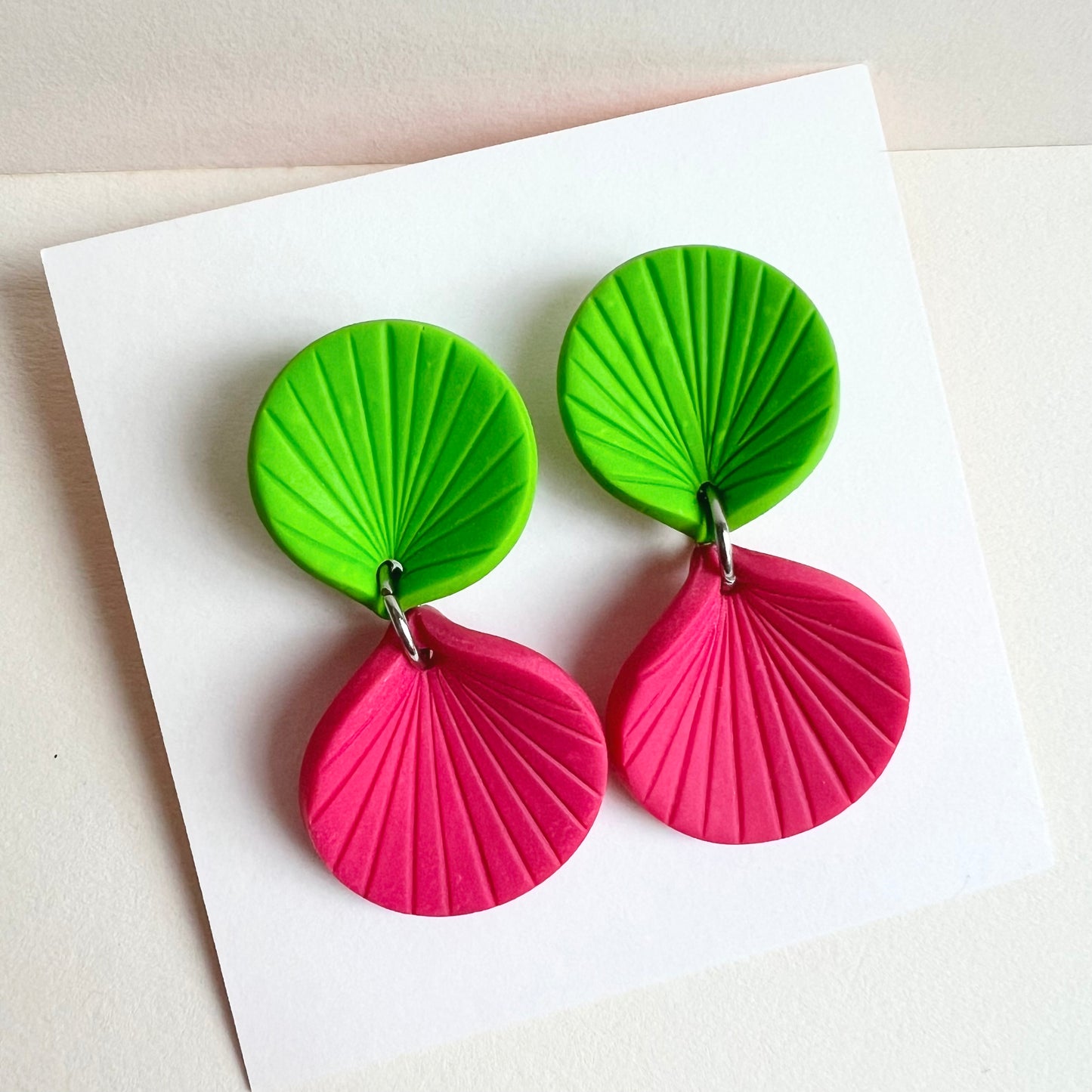 Colour-blocked earrings REI