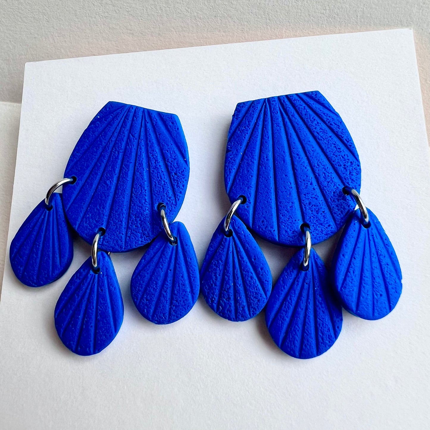 Short dangle earrings TIA