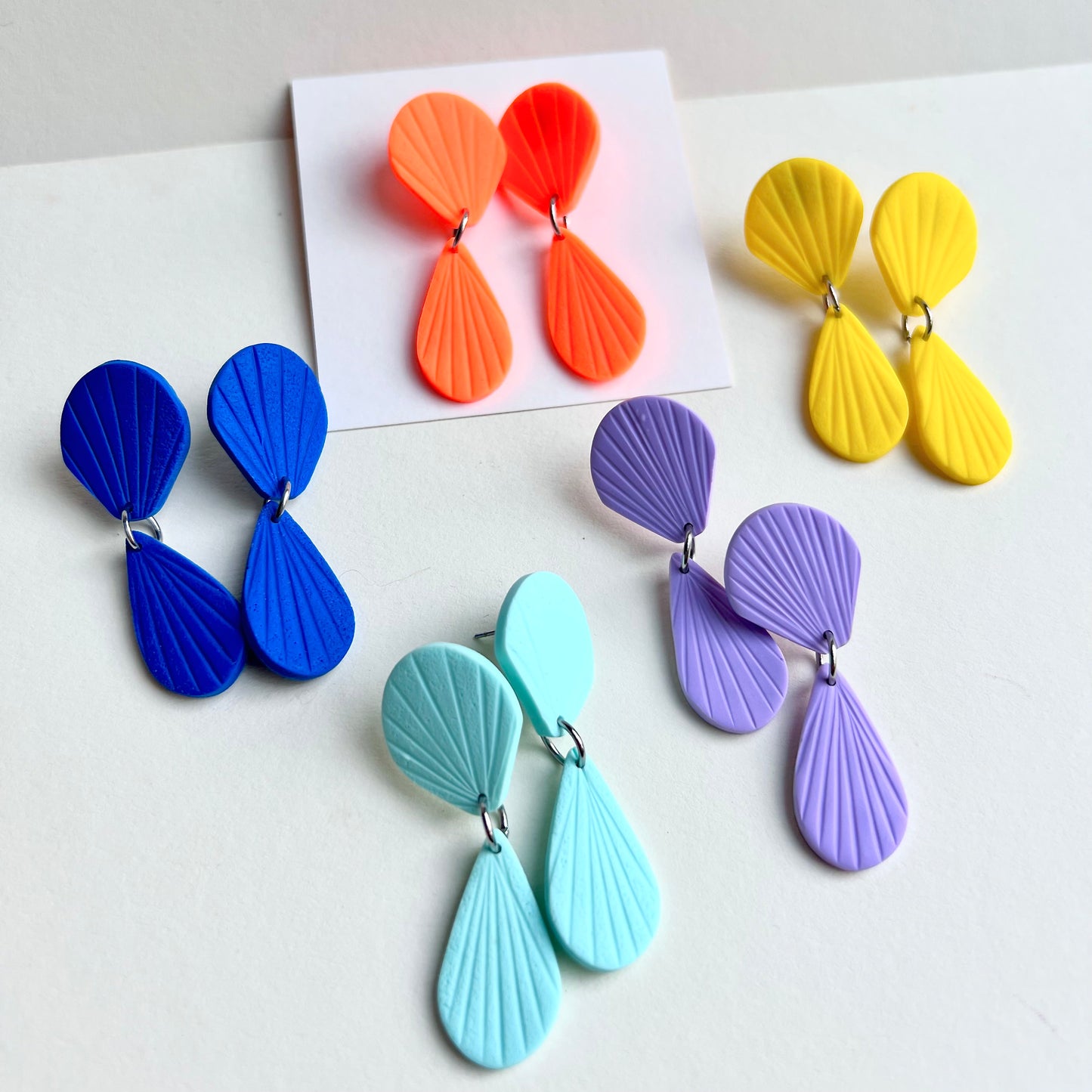 Short dangle earrings DAN