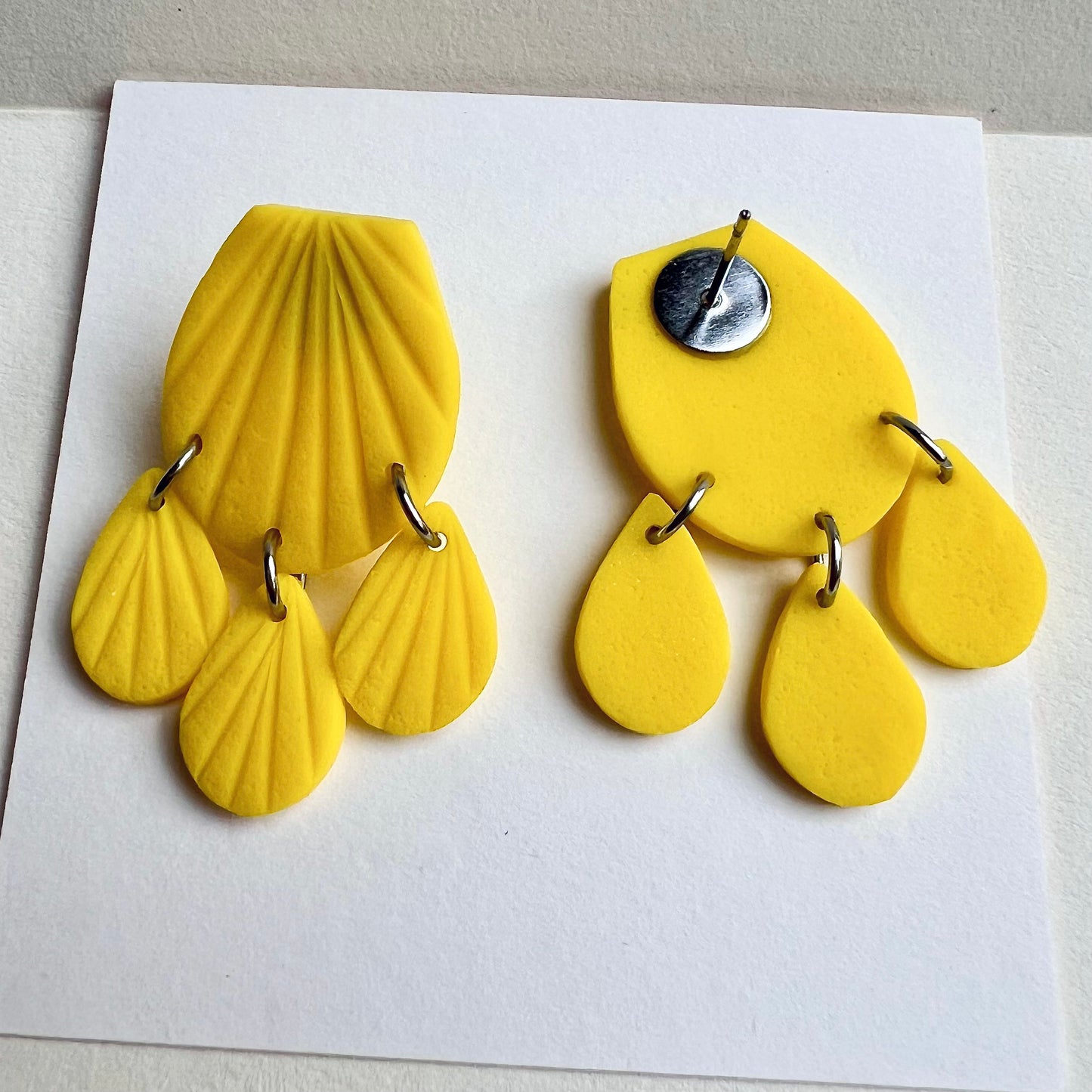 Short dangle earrings TIA