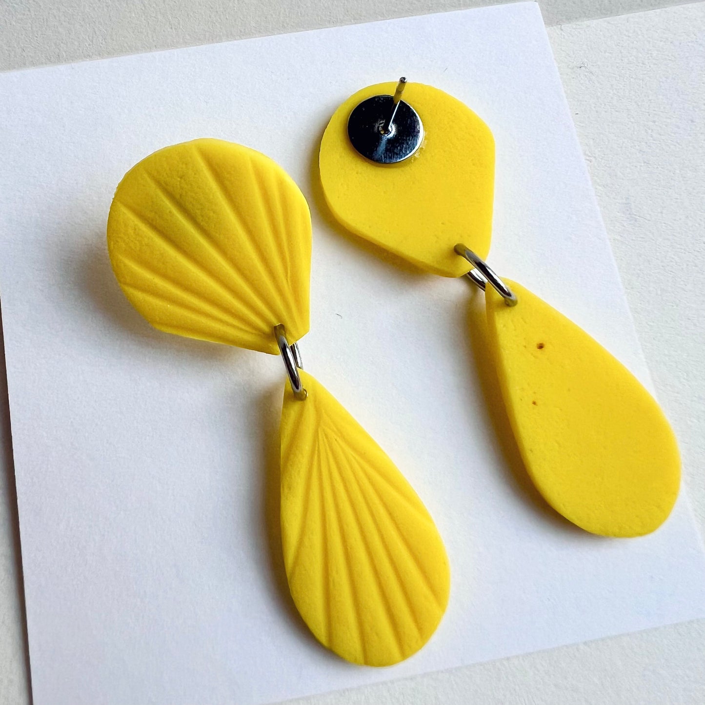 Short dangle earrings DAN