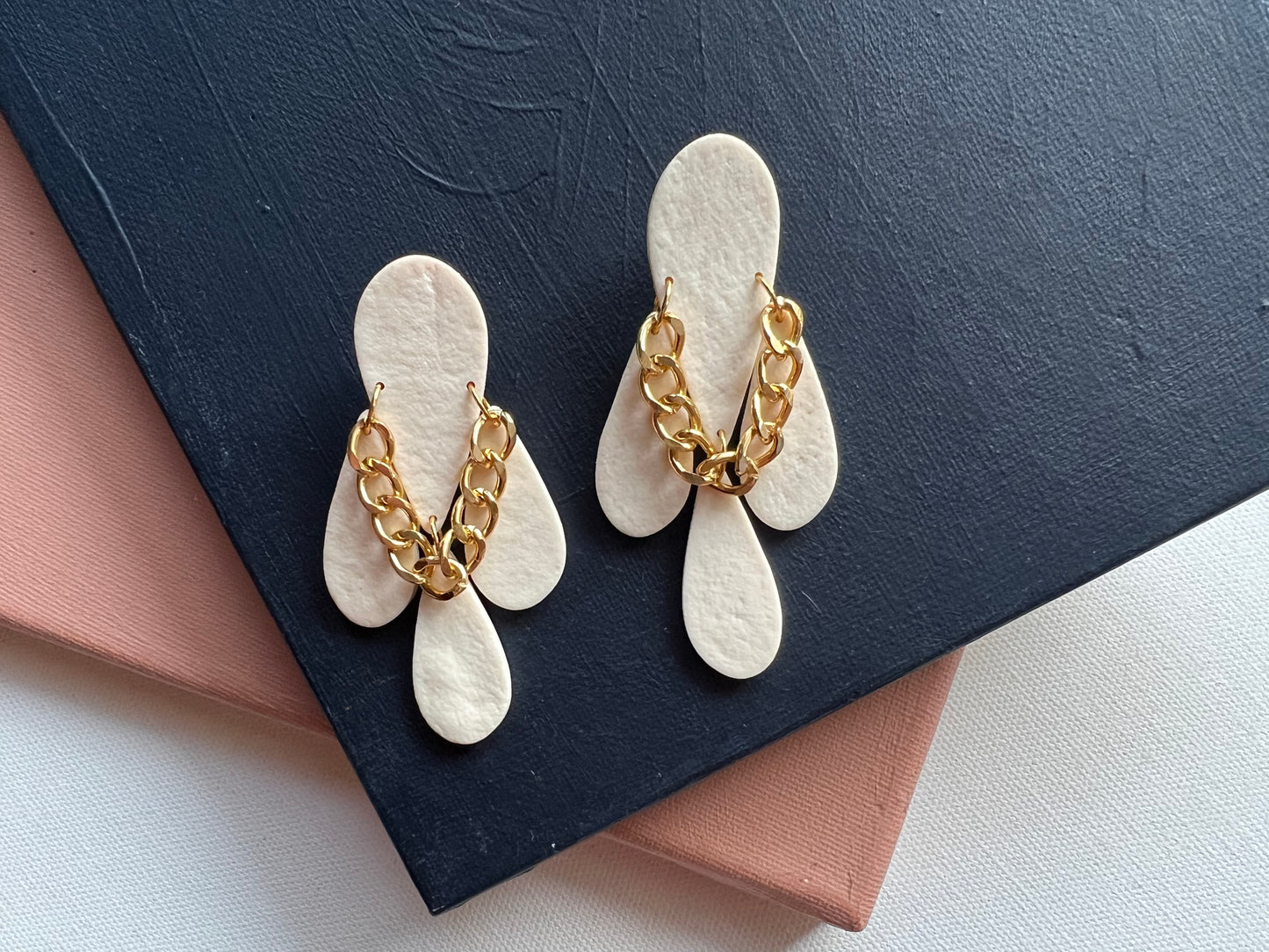 Cream-ivory short dangle earrings