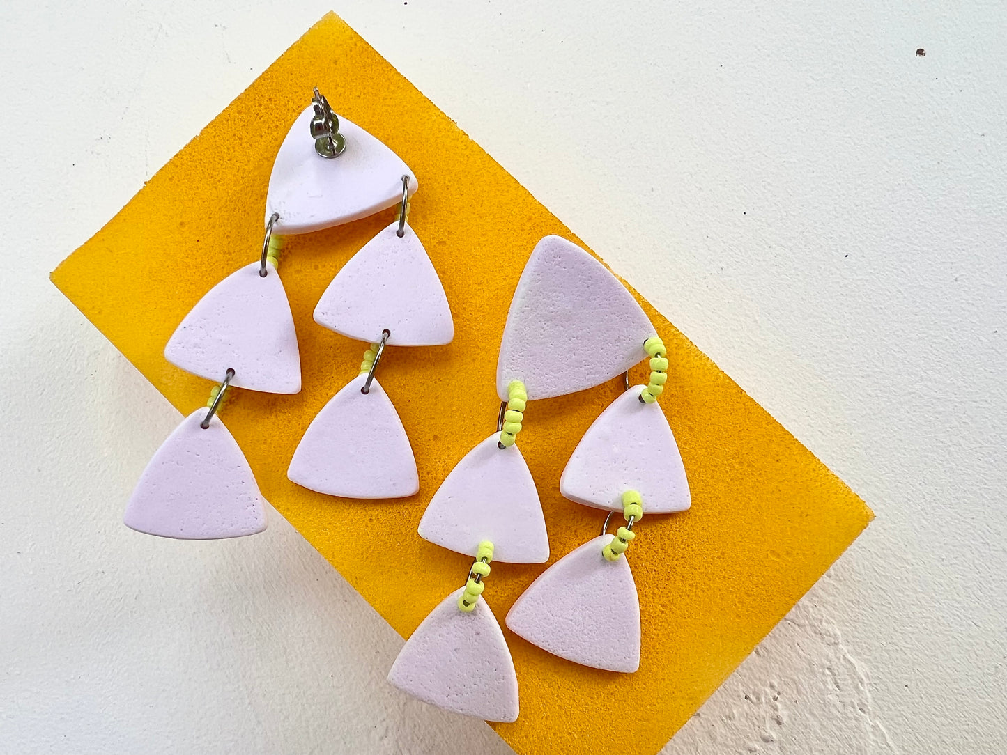 Chandelier triangle earrings TRIX