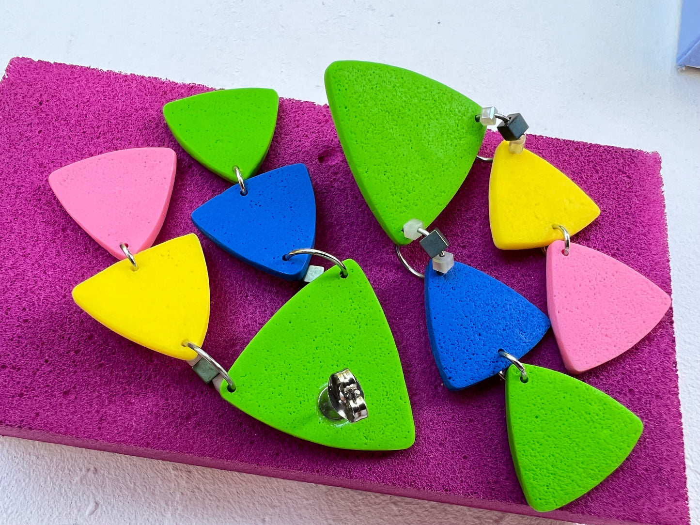 Chandelier triangle earrings TRIX