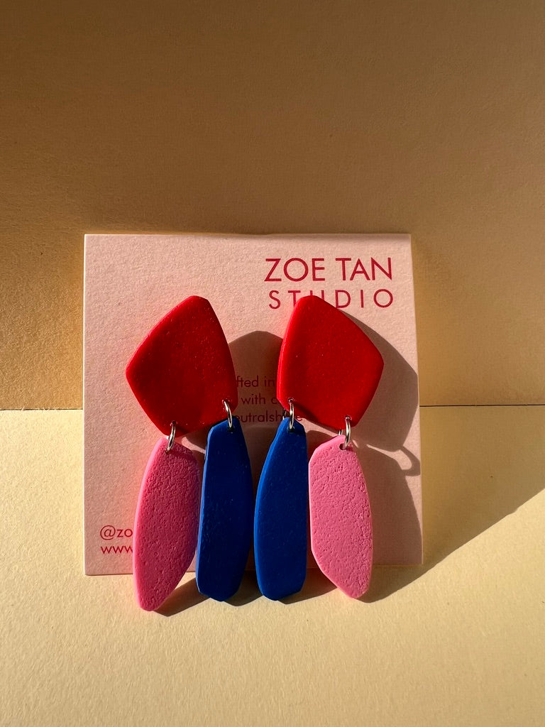 Colour-blocked short dangles VIA