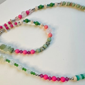 Beaded necklace and bracelet set