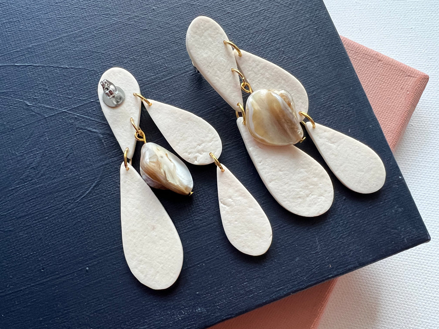 Cream-ivory short dangle earrings