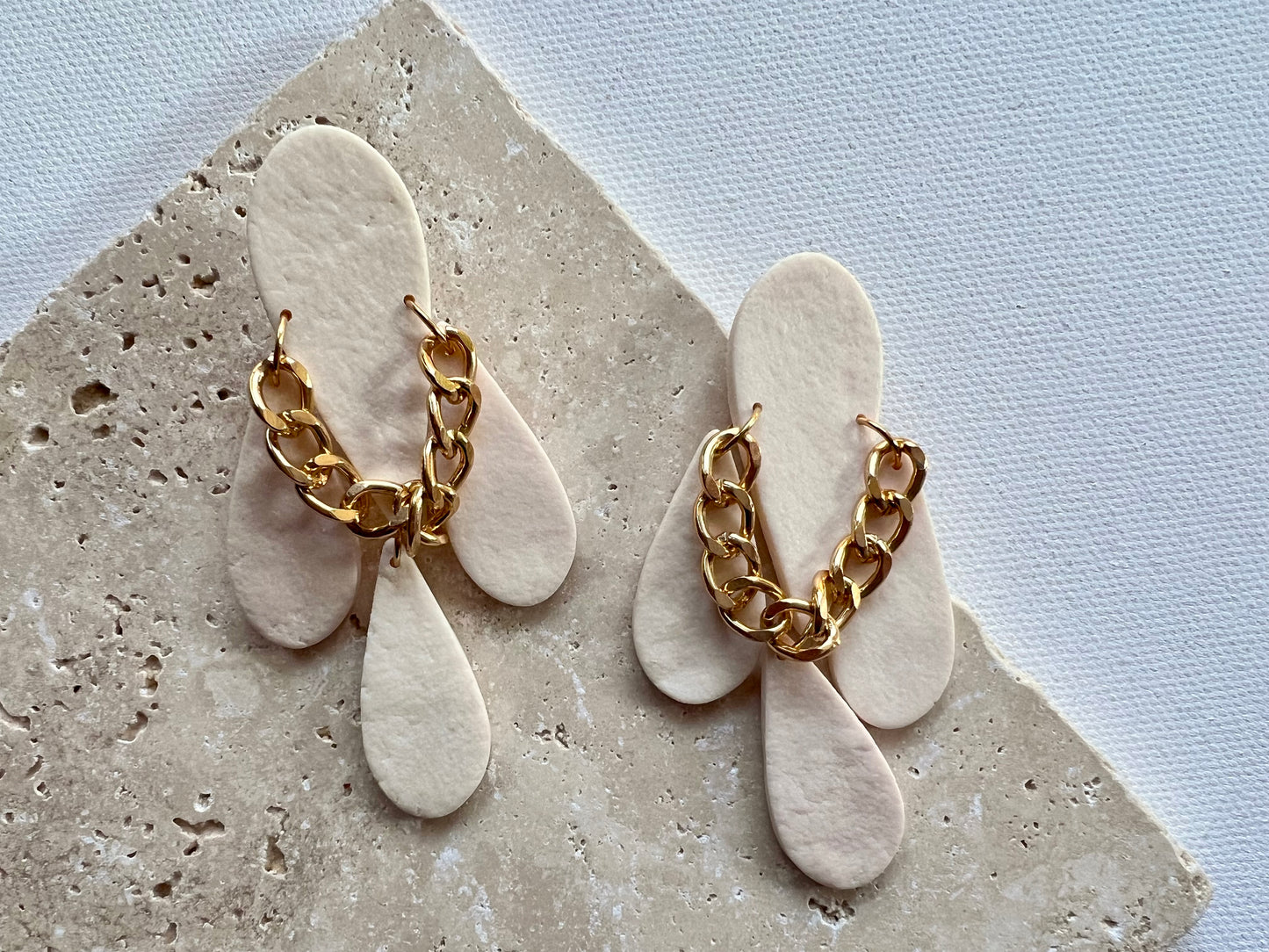 Cream-ivory short dangle earrings