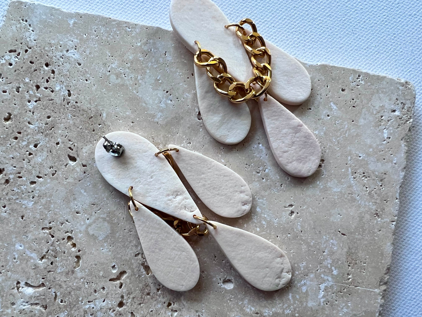 Cream-ivory short dangle earrings