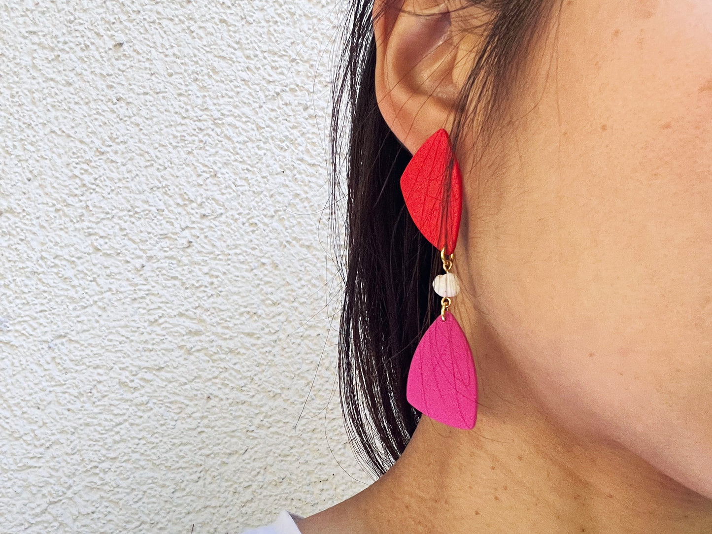 Dangle red-magenta earrings with shell bead