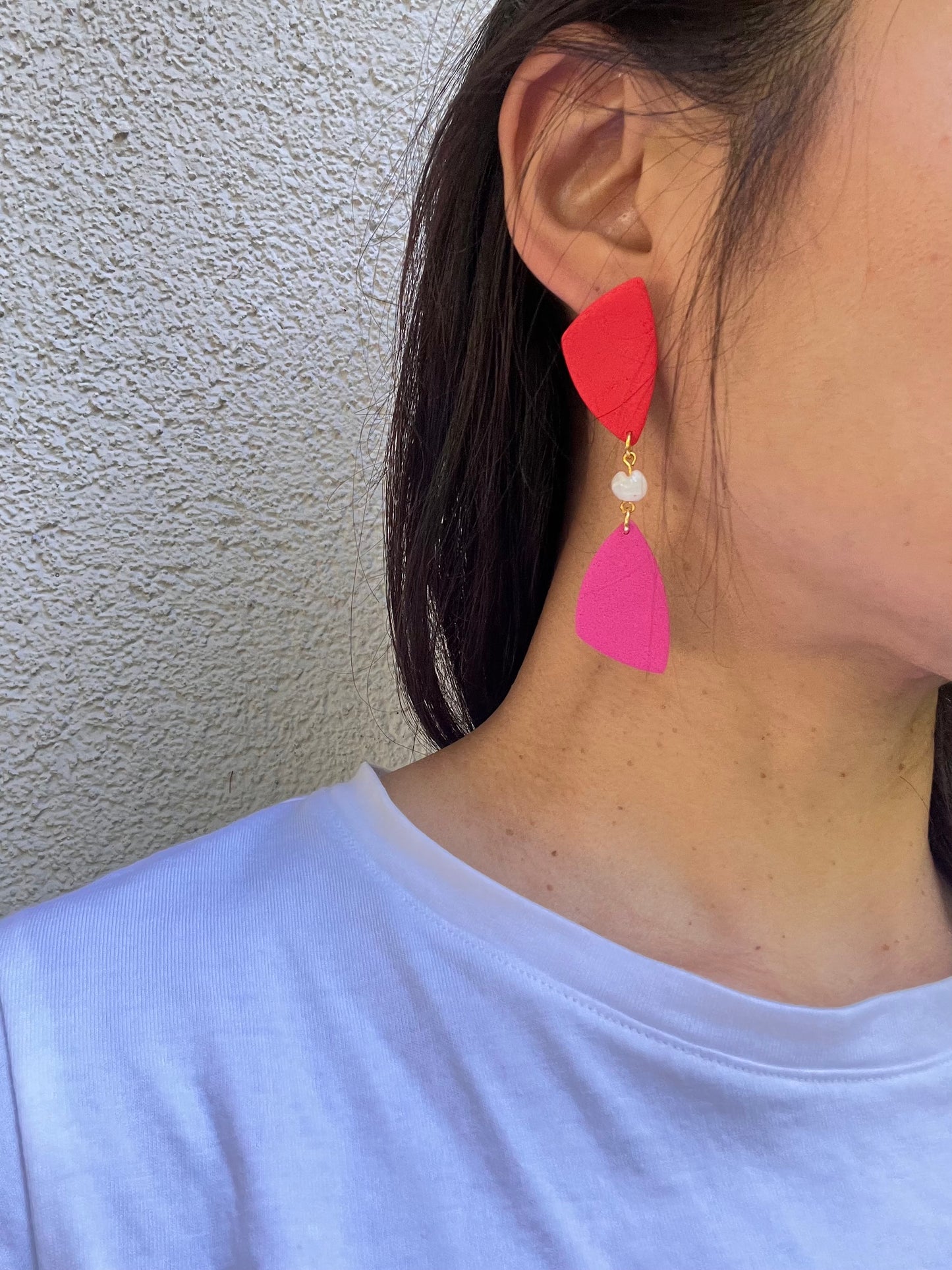 Dangle red-magenta earrings with shell bead