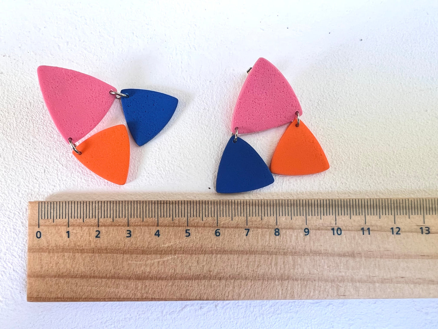 Small triangle dangle earrings TED