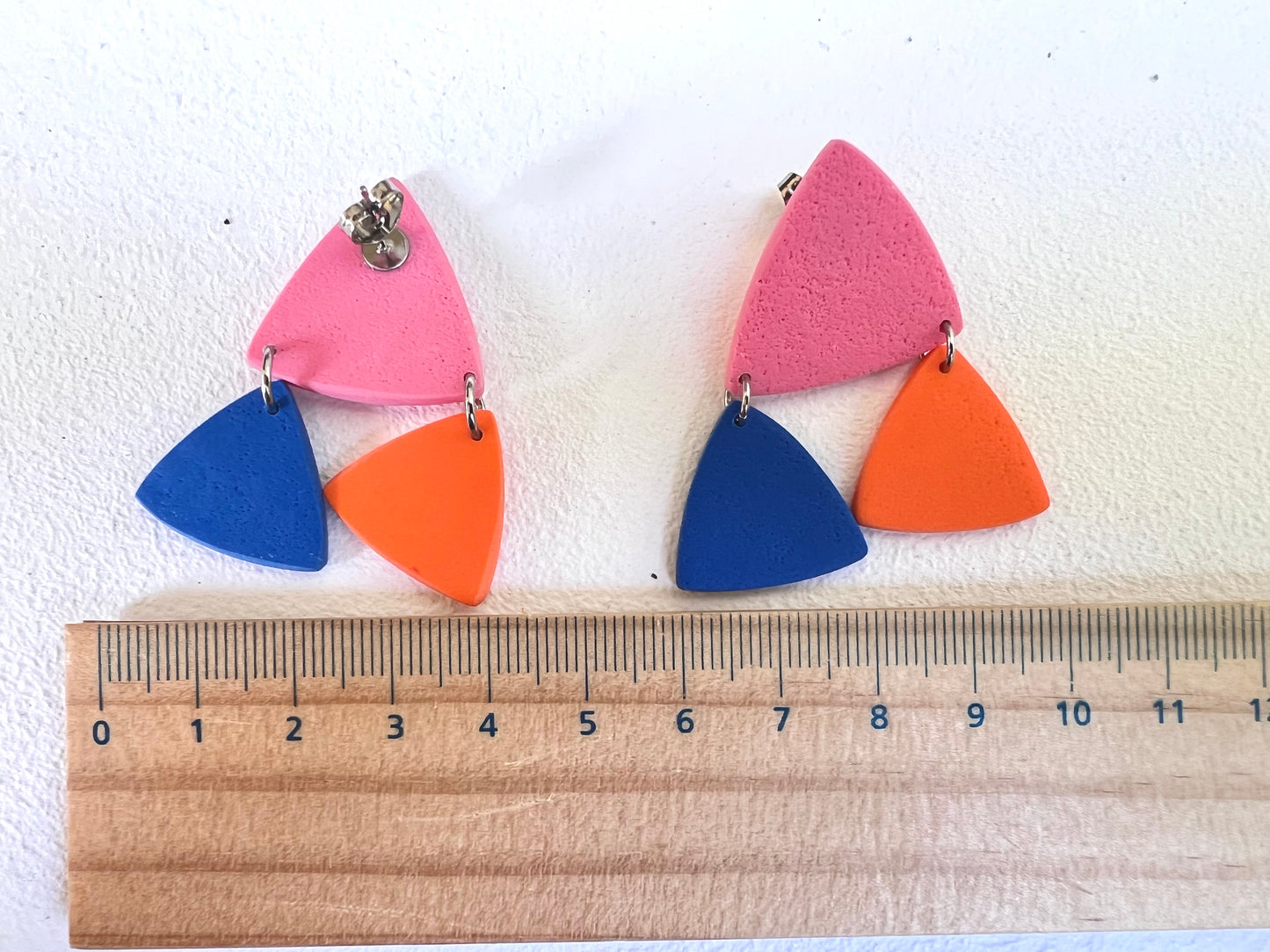 Small triangle dangle earrings TED