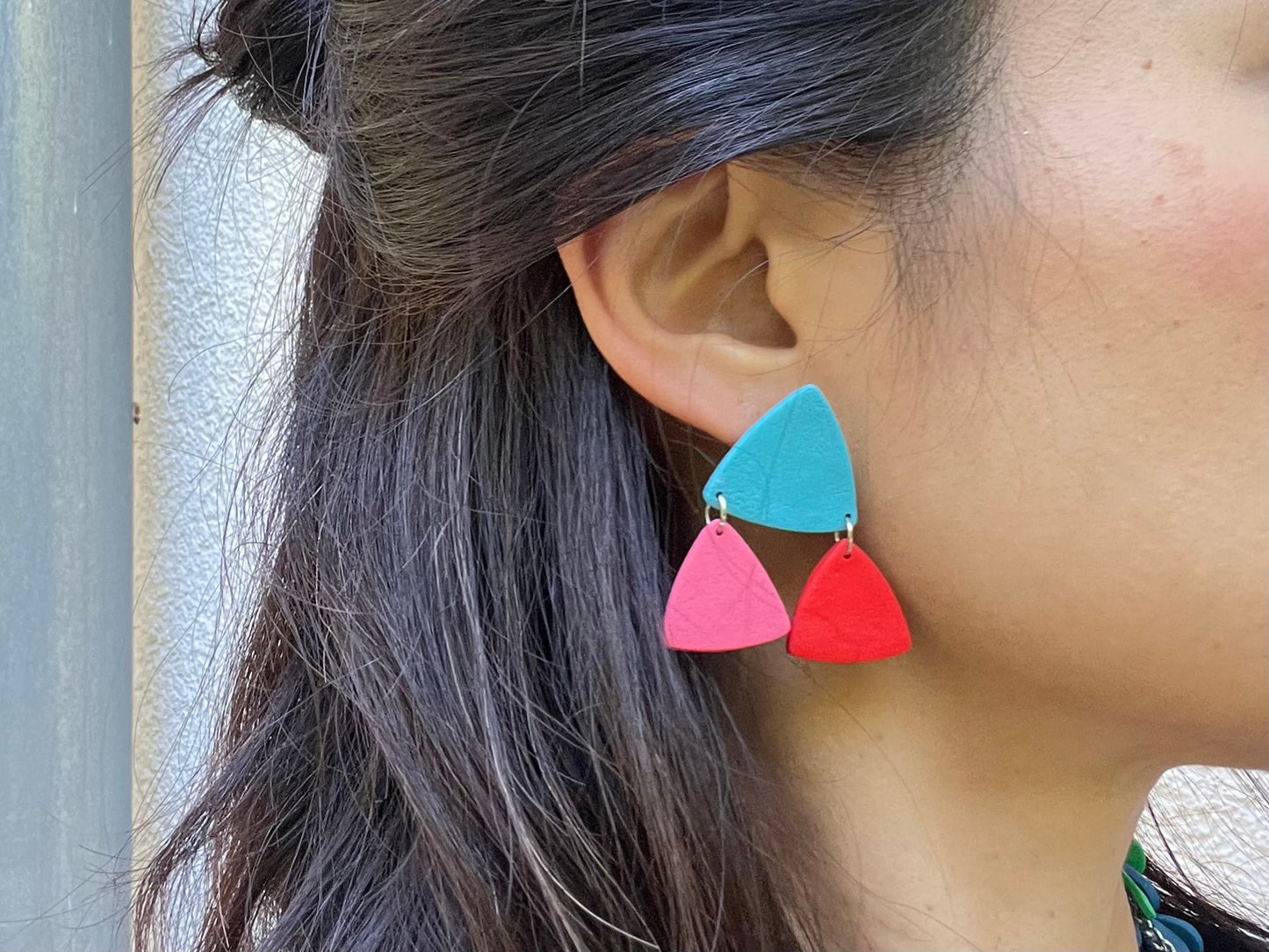 Small triangle dangle earrings TED