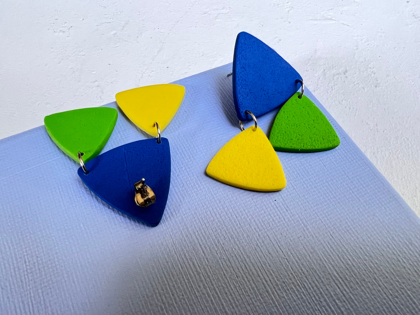 Small triangle dangle earrings TED