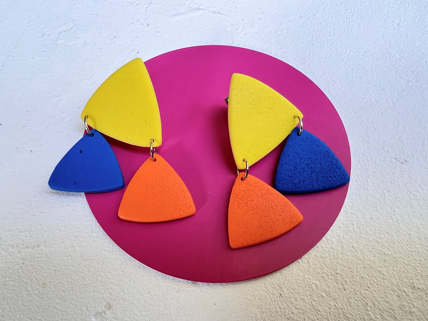 Small triangle dangle earrings TED