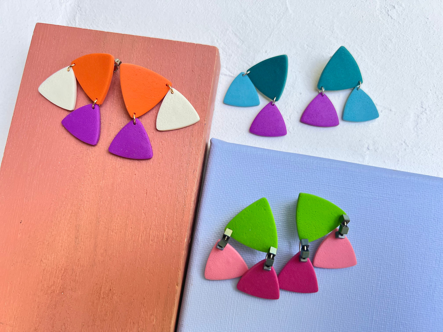 Small triangle dangle earrings TED