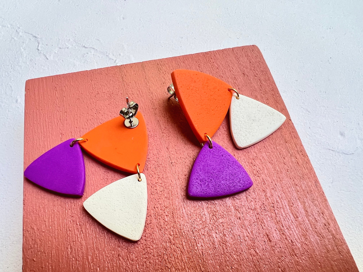 Small triangle dangle earrings TED