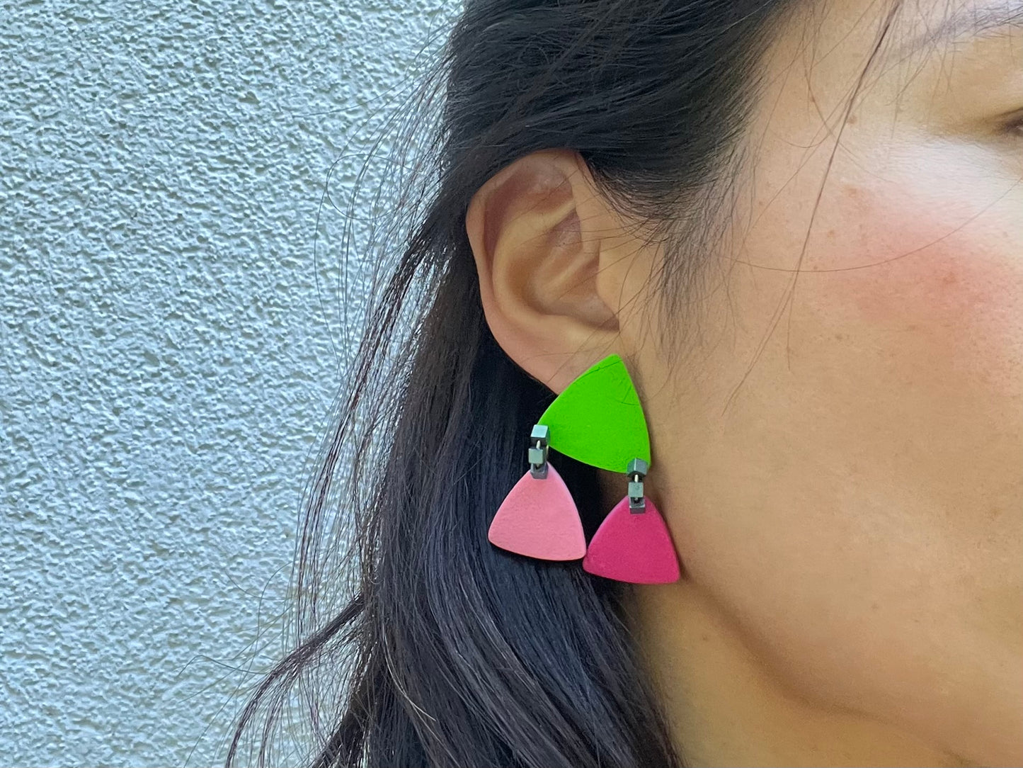 Small triangle dangle earrings TED