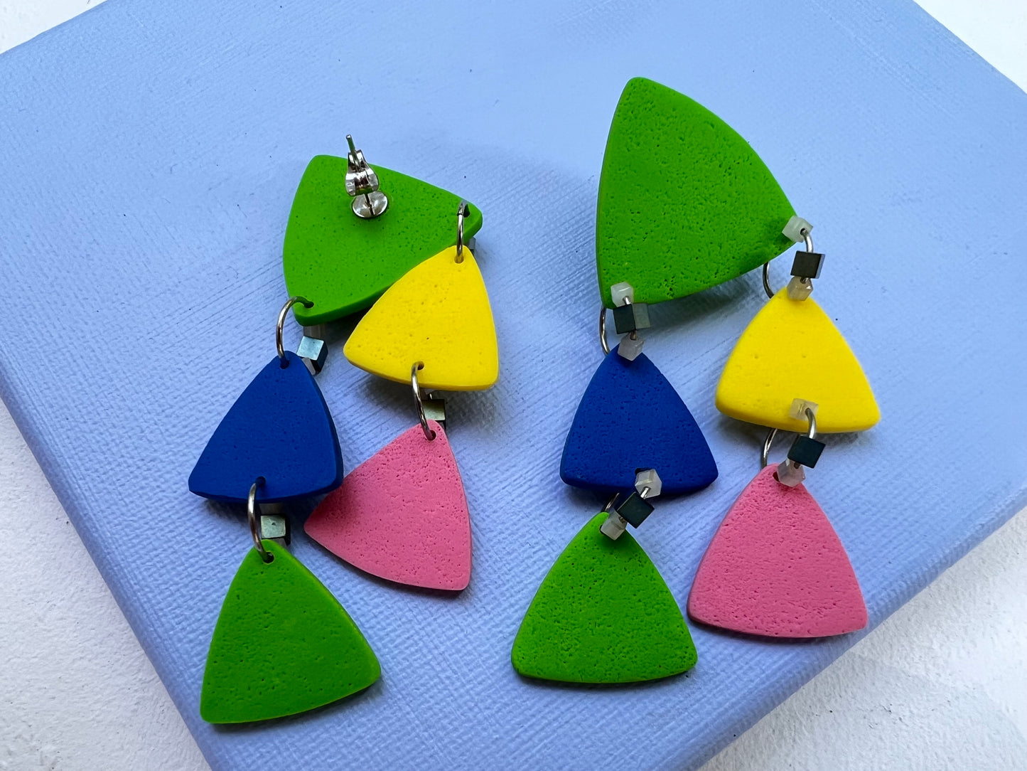 Chandelier triangle earrings TRIX