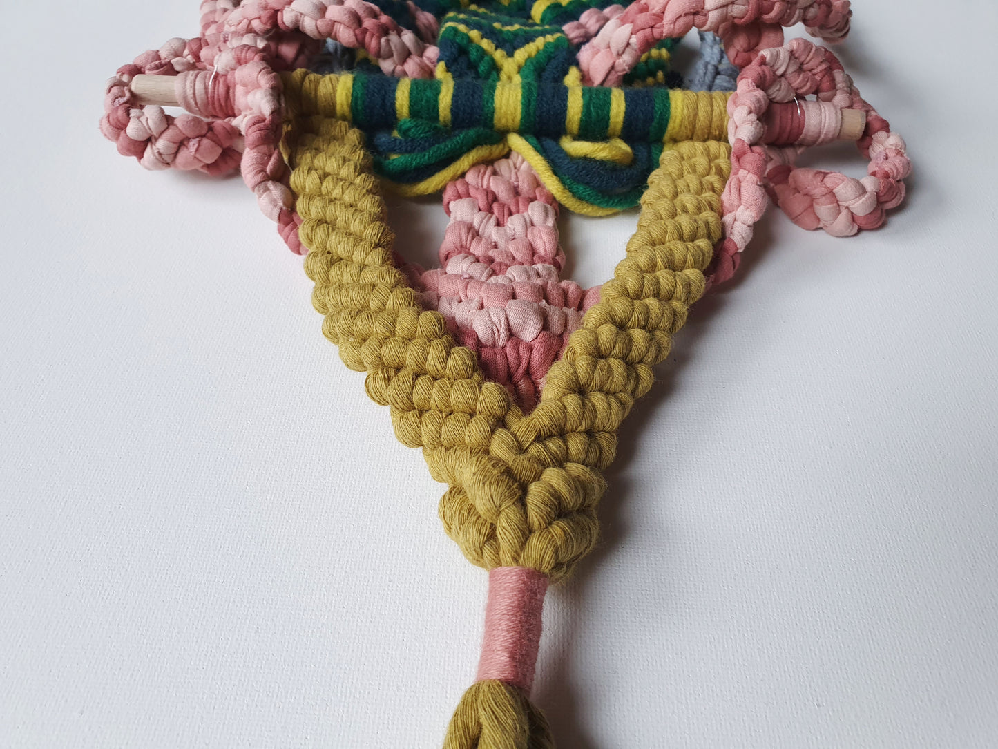 Macrame: "Ovaries”, 2021, 28cm x 64cm