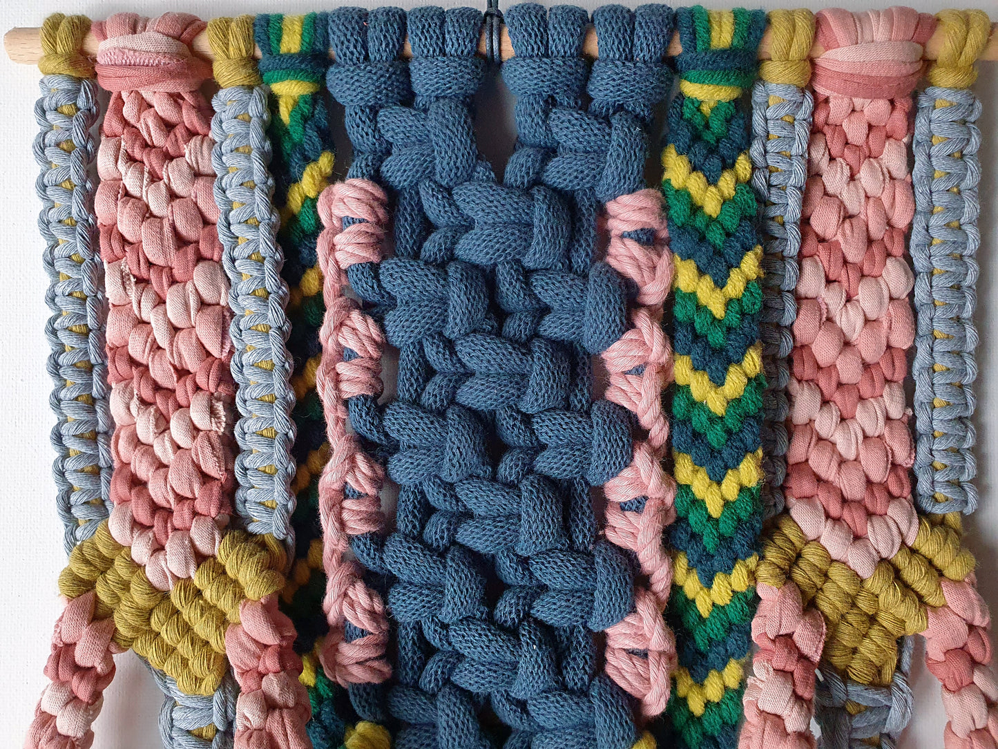 Macrame: "Ovaries”, 2021, 28cm x 64cm